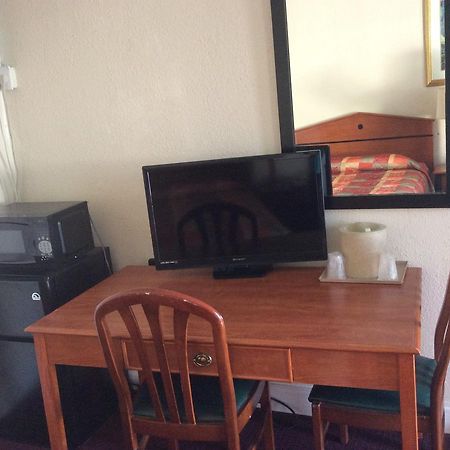 Budget Inn Ocala Kültér fotó